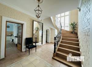 Дом 294м², 2-этажный, участок 16 сот.