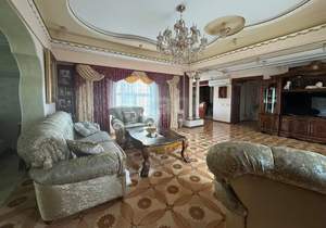 Дом 424м², 4-этажный, участок 12 сот.