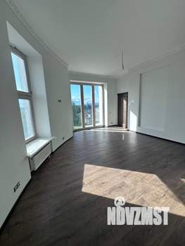 Дом 443м², 4-этажный, участок 12 сот.