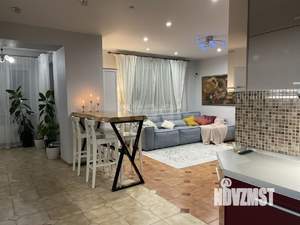 Таунхаус 300м², 4-этажный, на длительный срок, 