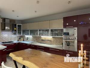 Таунхаус 300м², 4-этажный, на длительный срок, 