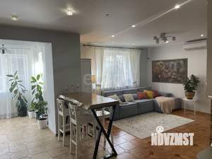 Таунхаус 300м², 4-этажный, на длительный срок, 