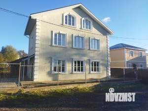 Дом 210м², 3-этажный, участок 5 сот.  