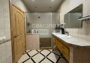 Дом 240м&sup2;, 2-этажный, участок 24 сот.  