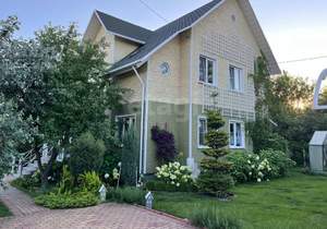 Дом 185м&sup2;, 2-этажный, участок 15 сот.  