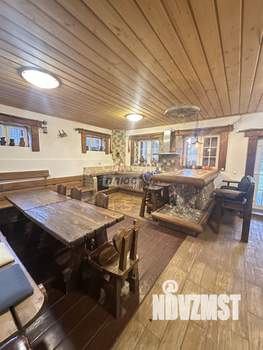 Дом 274м&sup2;, 3-этажный, участок 17 сот.  