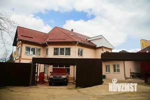 Дом 466м&sup2;, 3-этажный, участок 9 сот.  