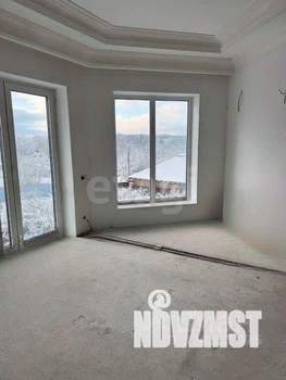 Дом 350м², 3-этажный, участок 21 сот.  