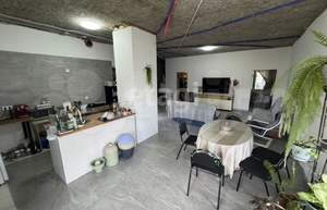 Дом 190м², 2-этажный, участок 10 сот.  