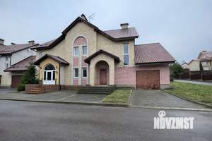 Таунхаус 242м&sup2;, 3-этажный, участок 4 сот.  