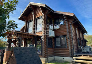 Дом 240м&sup2;, 2-этажный, участок 24 сот.  