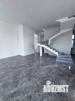 Дом 443м², 4-этажный, участок 12 сот.  