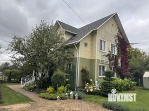 Дом 200м², 2-этажный, участок 15 сот.  