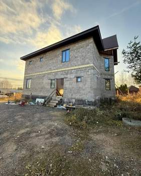 Дом 350м², 3-этажный, участок 21 сот.  