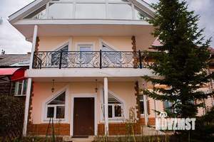 Дом 466м&sup2;, 3-этажный, участок 9 сот.  