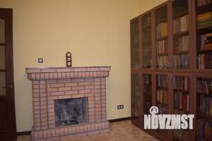 Коттедж 340м², 3-этажный, участок 16 сот.  