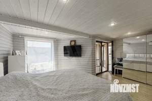 Дом 200м&sup2;, 2-этажный, участок 12 сот.  