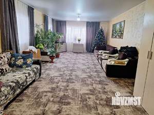 Дом 319м&sup2;, 3-этажный, участок 4 сот.  