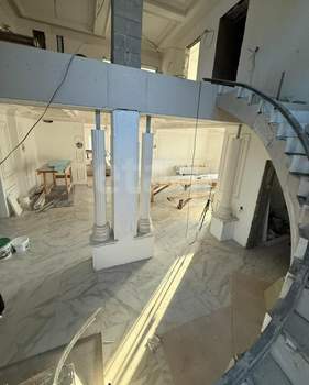 Дом 350м², 3-этажный, участок 21 сот.  