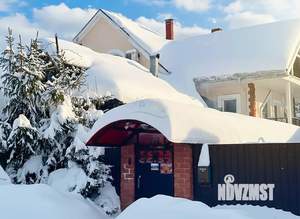 Дом 466м&sup2;, 3-этажный, участок 9 сот.  