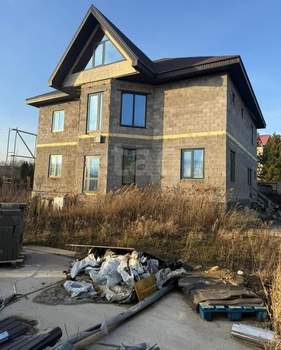 Дом 350м², 3-этажный, участок 21 сот.  