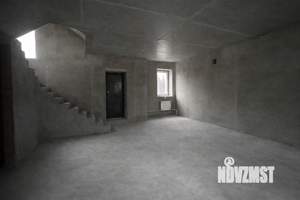 Таунхаус 242м&sup2;, 3-этажный, участок 4 сот.  