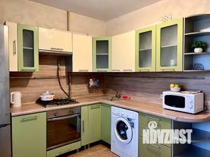 1-к квартира, посуточно, 42м2, 6/9 этаж