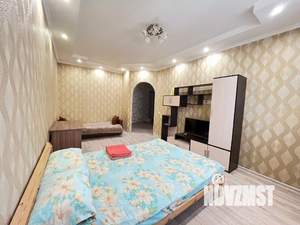 2-к квартира, посуточно, 70м2, 1/1 этаж