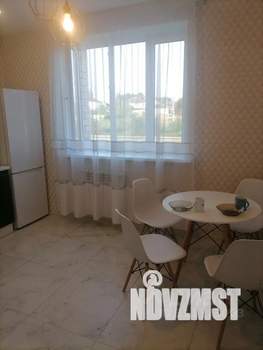 1-к квартира, посуточно, 39м2, 3/3 этаж