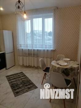 1-к квартира, посуточно, 39м2, 3/3 этаж