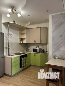 Студия квартира, посуточно, 35м2, 16/17 этаж