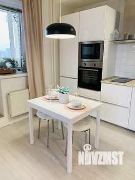 Студия квартира, посуточно, 35м2, 11/17 этаж