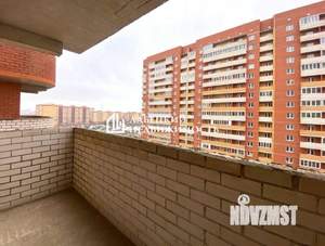 2-к квартира, вторичка, 63м2, 9/17 этаж