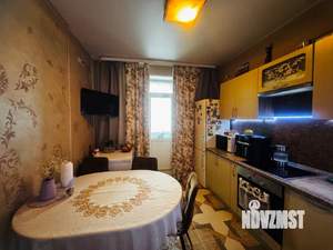 2-к квартира, вторичка, 68м2, 1/3 этаж