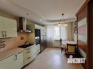 3-к квартира, вторичка, 102м2, 8/9 этаж