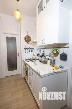 Студия квартира, вторичка, 72м2, 2/2 этаж