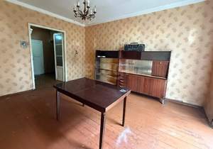3-к квартира, вторичка, 83м2, 2/2 этаж
