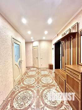 2-к квартира, вторичка, 61м2, 1/12 этаж