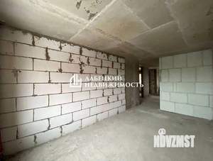 2-к квартира, вторичка, 63м2, 9/17 этаж