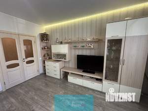 2-к квартира, вторичка, 68м2, 1/4 этаж