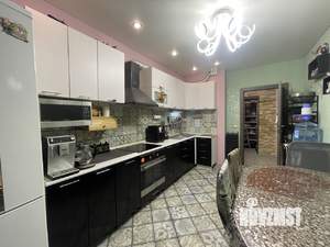 2-к квартира, вторичка, 72м2, 1/3 этаж