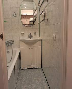 2-к квартира, вторичка, 42м2, 1/5 этаж