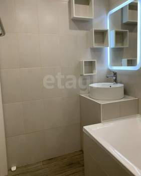 3-к квартира, вторичка, 68м2, 9/9 этаж