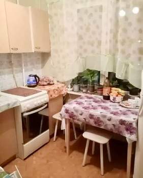 3-к квартира, вторичка, 58м2, 6/9 этаж