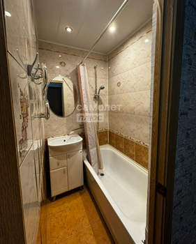 2-к квартира, вторичка, 42м2, 5/5 этаж