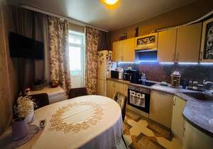 2-к квартира, вторичка, 68м2, 1/3 этаж