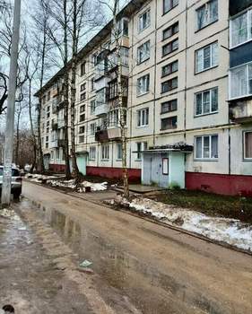 2-к квартира, вторичка, 42м2, 1/5 этаж