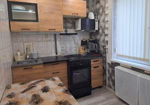 2-к квартира, вторичка, 42м2, 1/9 этаж