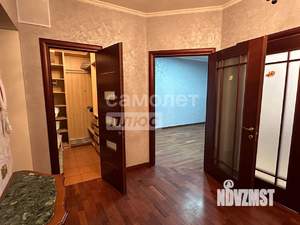 2-к квартира, вторичка, 61м2, 1/9 этаж