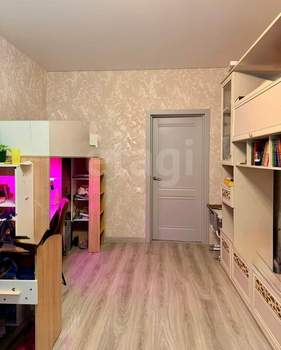 2-к квартира, вторичка, 68м2, 1/3 этаж